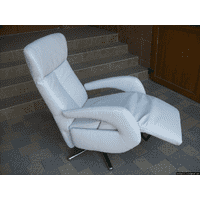 Нове шкіряне крісло-реклайнер (5565)