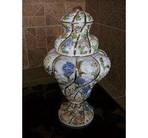 Настільна ваза з кришкою Capodimonte (5981). ДНІПРО