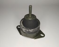 Подушка двигуна права Fiat Scudo 220 (1995-2004) 9612157380,9635939880,1483748080,9635939980 Подушка двигуна права Fiat Scudo 220 (1995-2004) 9612157380,9635939880,1483748080,9635939980