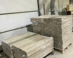 Сходинки дерев'яні.Дубові сходинки. Сходинки дерев'яні.Дубові сходинки.