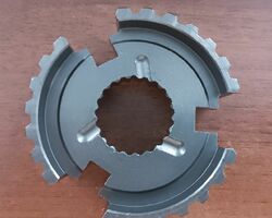 Ступица муфты 5-й передачи Fiat Fiorino-qubo (2007-……) 1.3Mjtd 46751821,46773570,46429516,55204143, HW46751821 Ступица муфты 5-й передачи Fiat Fiorino-qubo (2007-……) 1.3Mjtd 46751821,46773570,46429516,55204143, HW46751821