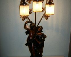 Настільна лампа-статуетка (5740)