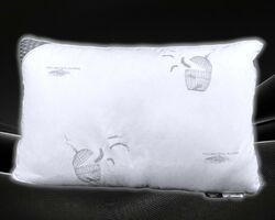 Подушка замінник лебединого пуху дихаюча 50х70 Подушка замінник лебединого пуху дихаюча 50х70