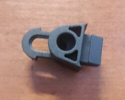 Фиксатор упора капота ( крепление опоры) Fiat Ducato 244 (2002-2006) 1356166080, 7622907, 60810130, FT96302 Фиксатор упора капота ( крепление опоры) Fiat Ducato 244 (2002-2006) 1356166080, 7622907, 60810130, FT96302