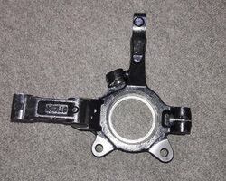 Поворотний кулак правий (цапфа) R14 на Peugeot Expert II (2004-2006) 364734,364781,1310048080,EL22-9842 Поворотний кулак правий (цапфа) R14 на Peugeot Expert II (2004-2006) 364734,364781,1310048080,EL22-9842