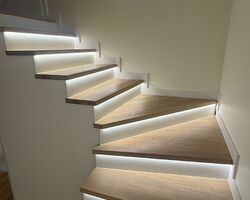 Виготовлення та монтаж дубових, букових та ясеневих сходів у Львові Виготовлення та монтаж дубових, букових та ясеневих сходів у Львові