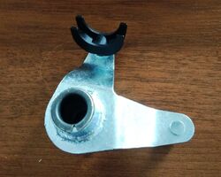 Рычаг механизма выбора передач (тяга возвратная,шток вилки переключения передач) Citroen Jumper III / IV (2006-2014-.....) 2.2HDI 243831,55197394,FT62480 Рычаг механизма выбора передач (тяга возвратная,шток вилки переключения передач) Citroen Jumper III / IV (2006-2014-.....) 2.2HDI 243831,55197394,FT62480