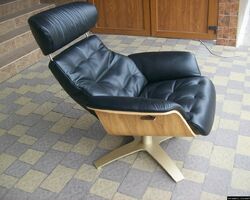 Нове шкіряне офісне крісло- релакс (5557)