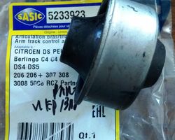 Сайлентблок рычага переднего задний нижний (втулка ) Citroen Berlingo B9 (2008-…) 3523 77,3523 92,TAL 9898,JBU204,FT18504,FE18179,SAS5233923  Сайлентблок рычага переднего задний нижний (втулка ) Citroen Berlingo B9 (2008-…) 3523 77,3523 92,TAL 9898,JBU204,FT18504,FE18179,SAS5233923