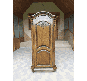 Деревяна шафа (6851) Деревяна шафа (6851)