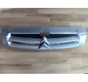 Решетка радиатора Citroen Berlingo (серая) 9644758177 Решетка радиатора Citroen Berlingo (серая) 9644758177