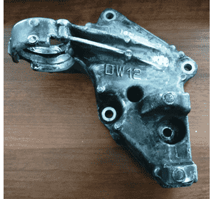 Кронштейн подвесного подшипника полуоси правой Peugeot Boxer II (2002-2006) 2.2HDI 324418, 9637862180,DW12,621 Кронштейн подвесного подшипника полуоси правой Peugeot Boxer II (2002-2006) 2.2HDI 324418, 9637862180,DW12,621