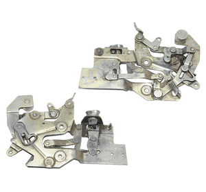 Замок двери (механизм)  боковой правый механический -93 VOLKSWAGEN TRANSPORTER T4 90-03 (ФОЛЬКСВАГЕН Замок двери (механизм)  боковой правый механический -93 VOLKSWAGEN TRANSPORTER T4 90-03 (ФОЛЬКСВАГЕН