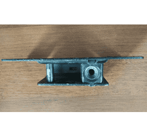 Направляющая замка двери задней правой верхняя (ответная часть, улавливатель замка) Nissan Primastar (2000-2011) 8200006253,8200082777,91166044,91166947 Направляющая замка двери задней правой верхняя (ответная часть, улавливатель замка) Nissan Primastar (2000-2011) 8200006253,8200082777,91166044,91166947