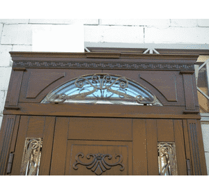 броньовані двері з в грецькому стилі