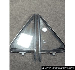 Форточка передняя левая/правая Ситроен С25 / Citroen C25 (1982-1990) 926522,926521 Форточка передняя левая/правая Ситроен С25 / Citroen C25 (1982-1990) 926522,926521
