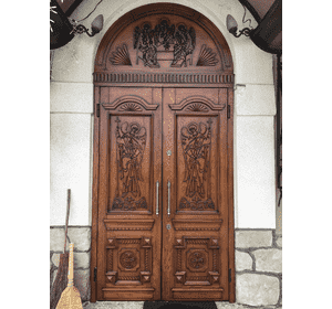 двері в церкву дубові