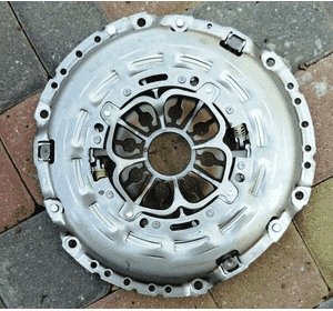 Сцепление комплект/ передний привод Nissan NV 400 (2011-......) 2.3DCI 302057116R,302056114R,8200820219,8200882534,4420990,4422034,626304909 Сцепление комплект/ передний привод Nissan NV 400 (2011-......) 2.3DCI 302057116R,302056114R,8200820219,8200882534,4420990,4422034,626304909