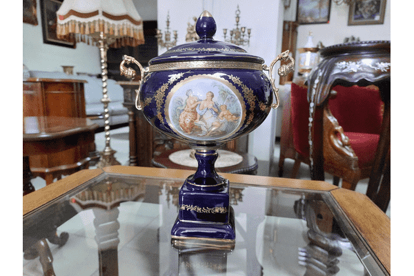 Ваза з кришкою Limoges. Франція (5607) - ЛьвівМаркет Ваза з кришкою Limoges. Франція (5607) - LvivMarket.net