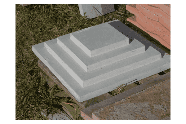 Бетонний дашок ПІРАМІДА 40х40 - ЛьвівМаркет Бетонний дашок ПІРАМІДА 40х40 - LvivMarket.net