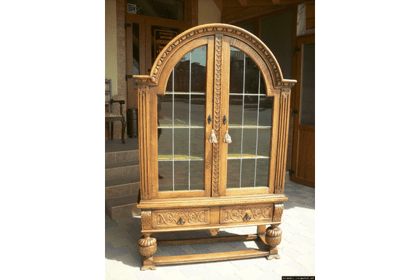 Вітрина в стилі Brugge (4190) - ЛьвівМаркет Вітрина в стилі Brugge (4190) - LvivMarket.net