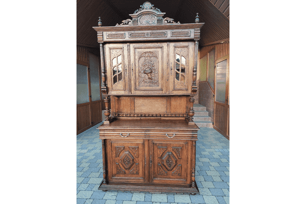 Буфет антикварний (дуб,різьба) (2360) - ЛьвівМаркет Буфет антикварний (дуб,різьба) (2360) - LvivMarket.net