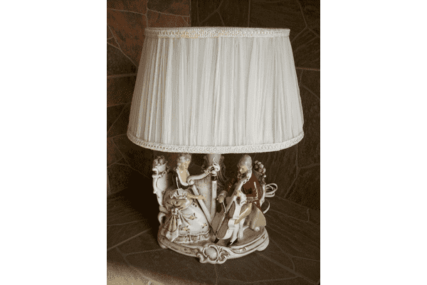 Настільна лампа-статуетка  (6318) - ЛьвівМаркет Настільна лампа-статуетка  (6318) - LvivMarket.net