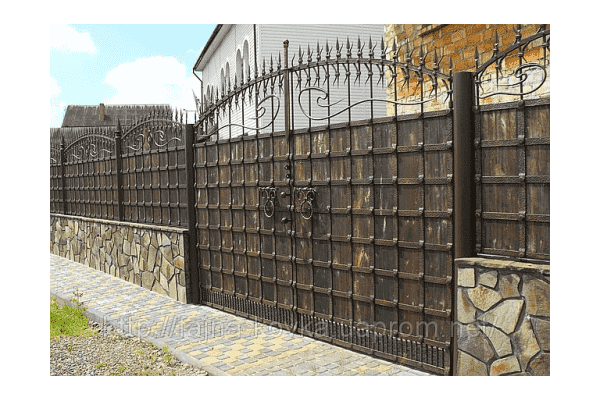 Ковані ворота з вставками з дерева 1900 - LvivMarket.net