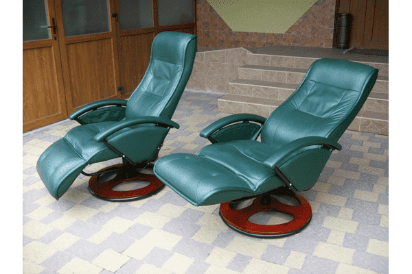 Відпочинкове шкіряне крісло з масажем (6090) - LvivMarket.net