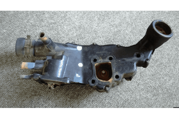 Корпус термостата Fiat Scudo 220 (1995-2004) 2.0JTD 9643212080,9643211980,1336R8,9643211880,1336V4,99909677,211980 - ЛьвівМаркет Корпус термостата Fiat Scudo 220 (1995-2004) 2.0JTD 9643212080,9643211980,1336R8,9643211880,1336V4,99909677,211980 - LvivMarket.net