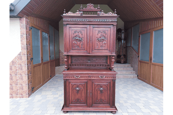 Буфет антикварний (дуб,різьба) (2358) - ЛьвівМаркет Буфет антикварний (дуб,різьба) (2358) - LvivMarket.net