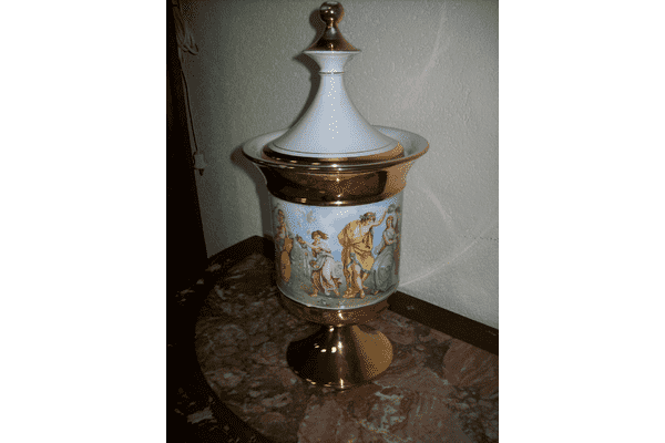 Настільна ваза з кришкою (6138) - ЛьвівМаркет Настільна ваза з кришкою (6138) - LvivMarket.net