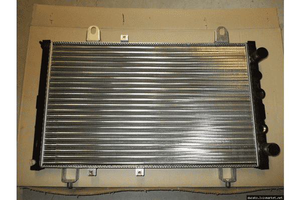 Радиатор охлаждения Peugeot J5 (1982-1994) 7555444,1300J9,7707251,1300.J9,ZF07555444,5969172,570108A3 - LvivMarket.net