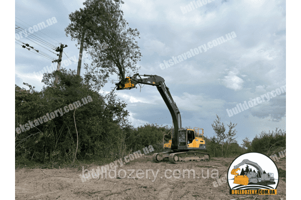 Гусеничний екскаватор Volvo 300 для розліснення дерев. Викорчовувач дерев. - LvivMarket.net
