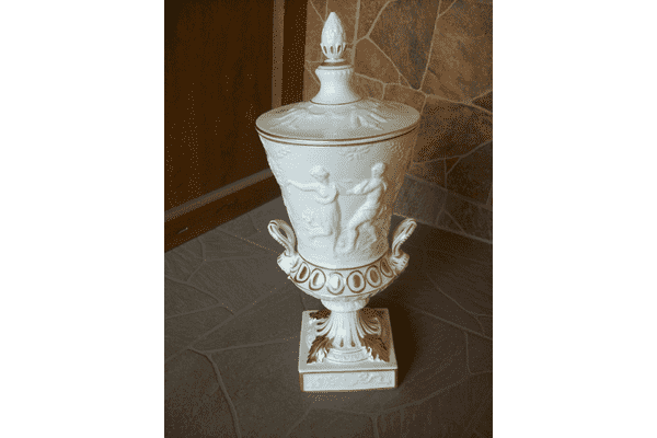 Фарфорова ваза з кришкою (5862) - LvivMarket.net